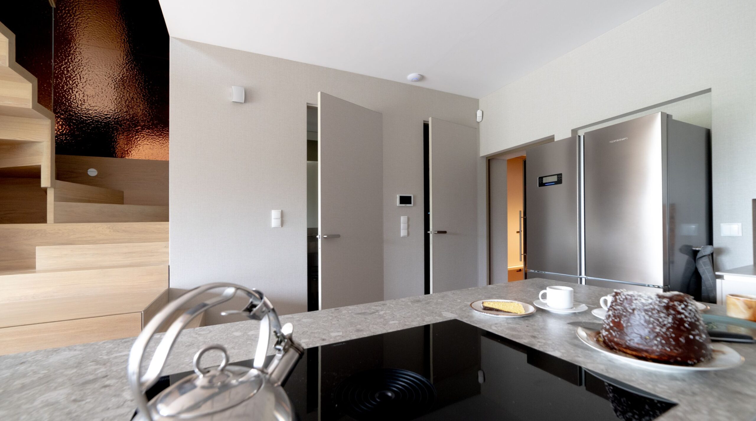 Intiri drzwi ukryte smartwall concealed doors